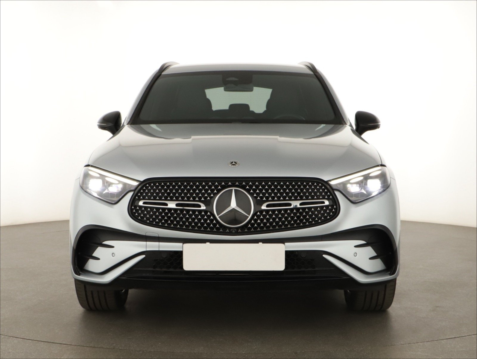 Mercedes-Benz GLC - 2023