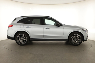 Mercedes-Benz GLC - 2023