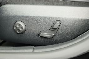Mercedes-Benz C - 2023