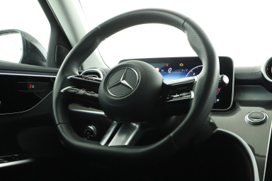 Mercedes-Benz C - 2023