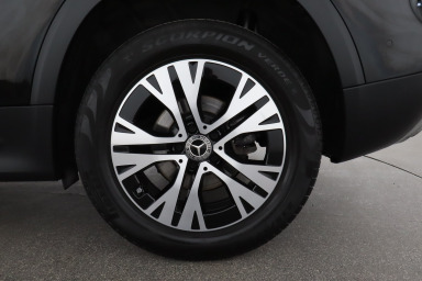 Mercedes-Benz GLB - 2024