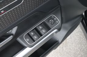 Mercedes-Benz GLB - 2024