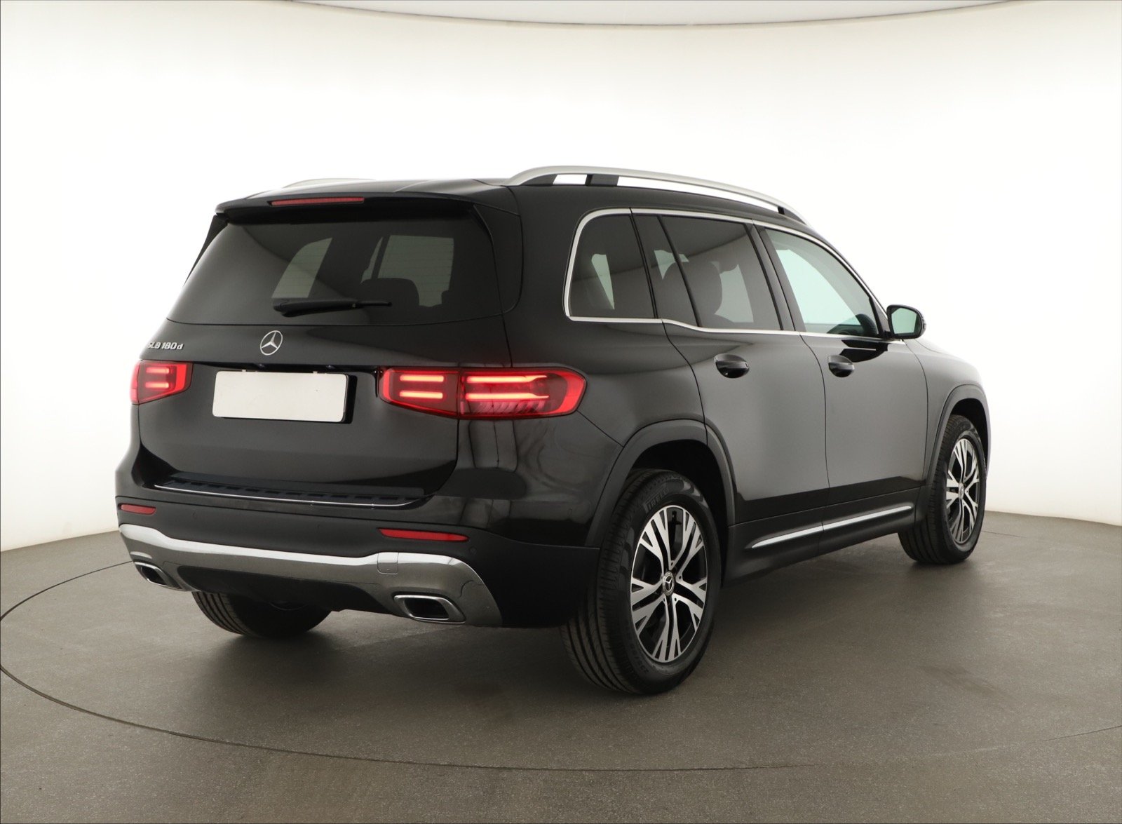 Mercedes-Benz GLB - 2024