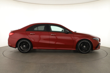 Mercedes-Benz A - 2023