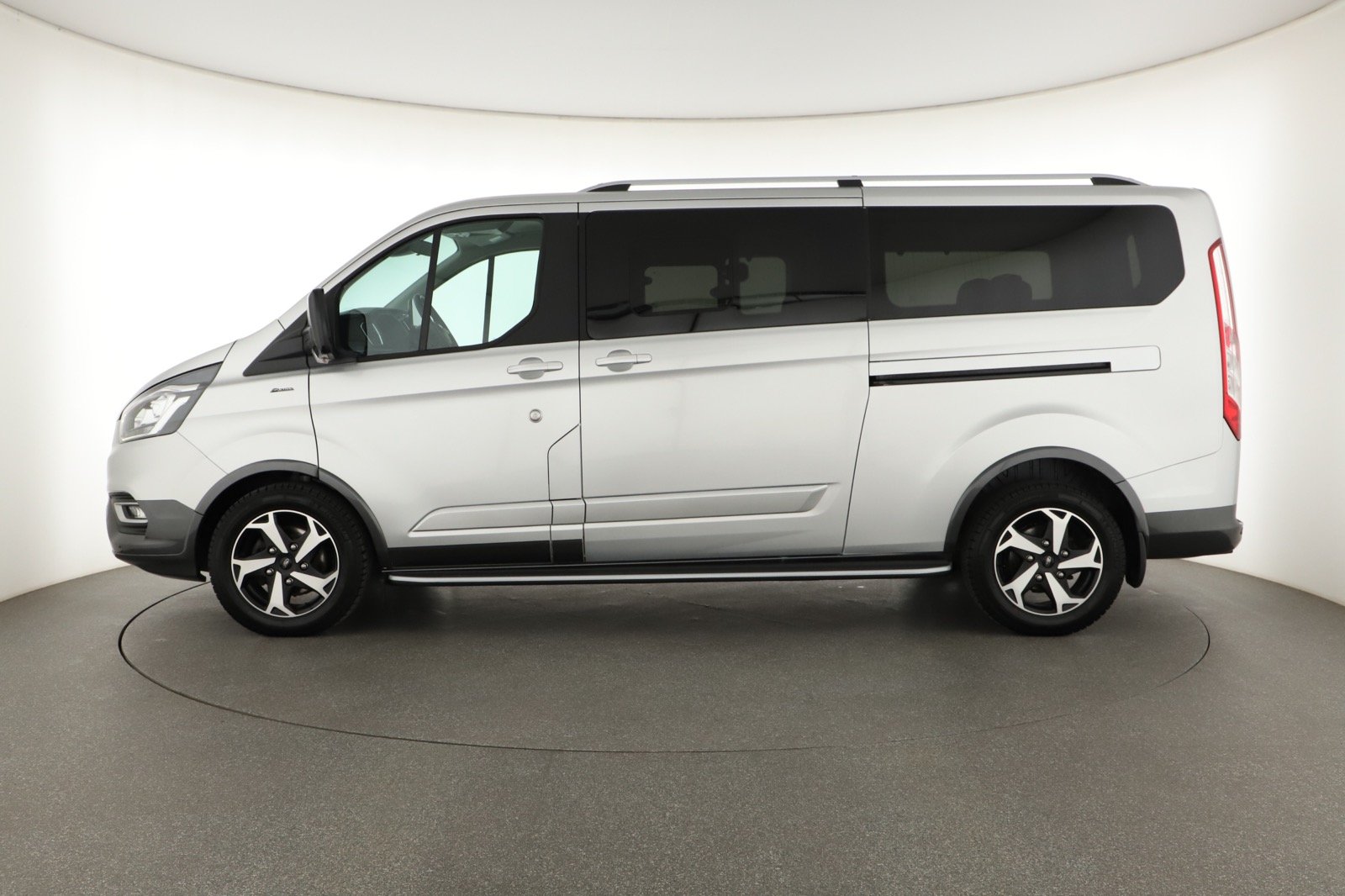 Ford Tourneo Custom - 2023