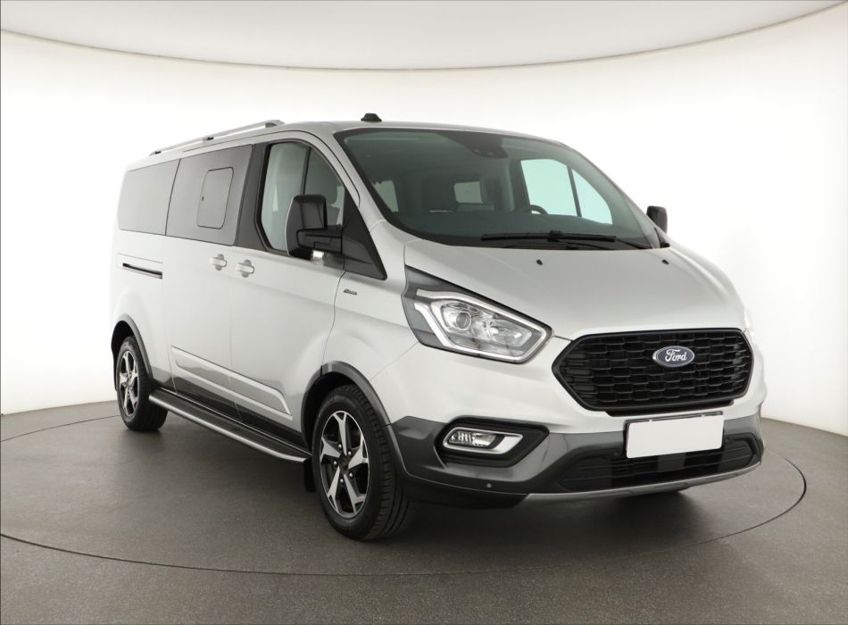 Ford Tourneo Custom - 2023