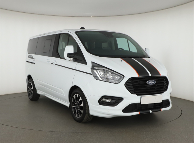 Ford Tourneo Custom 2023