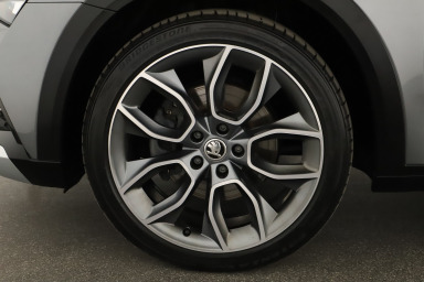 Škoda Superb - 2024