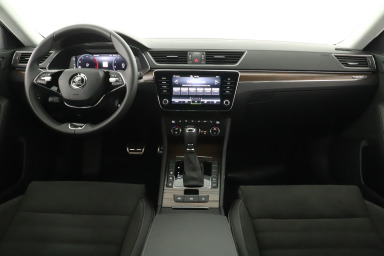 Škoda Superb - 2024