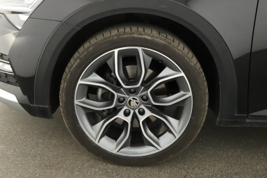 Škoda Superb - 2024