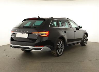 Škoda Superb - 2024