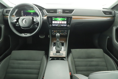 Škoda Superb - 2024