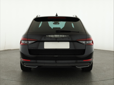 Škoda Superb - 2024
