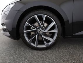 Škoda Superb - 2024