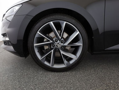 Škoda Superb - 2024