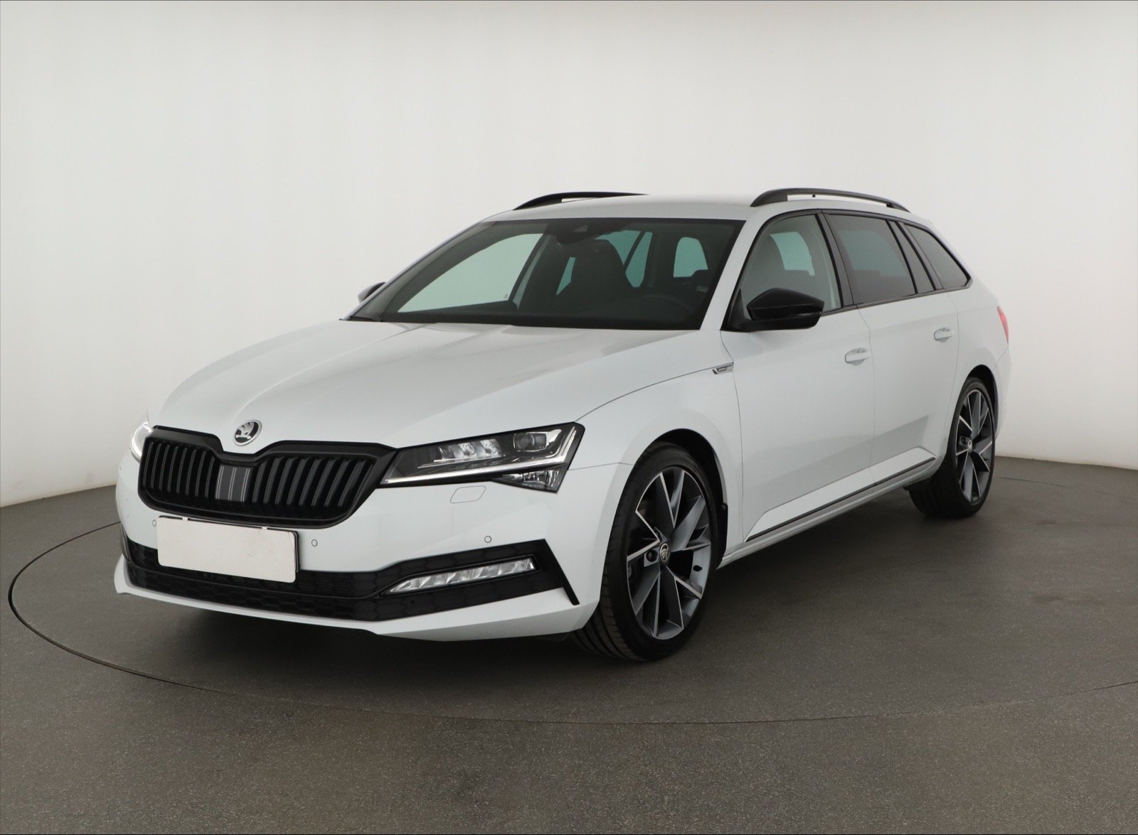 Škoda Superb - 2024