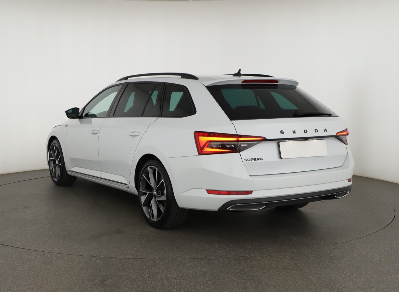 Škoda Superb - 2024