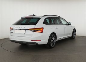 Škoda Superb - 2024