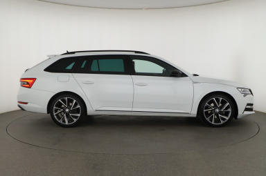 Škoda Superb - 2024