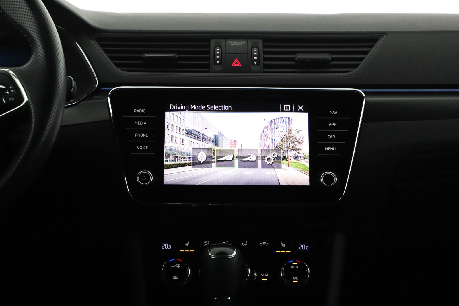 Škoda Superb - 2024