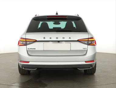 Škoda Superb - 2024
