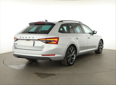 Škoda Superb - 2024