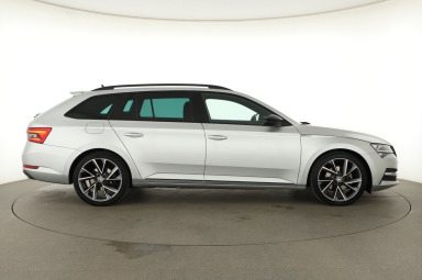 Škoda Superb - 2024