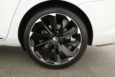 Škoda Superb - 2024
