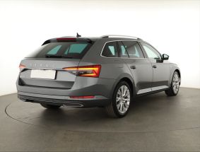 Škoda Superb - 2024