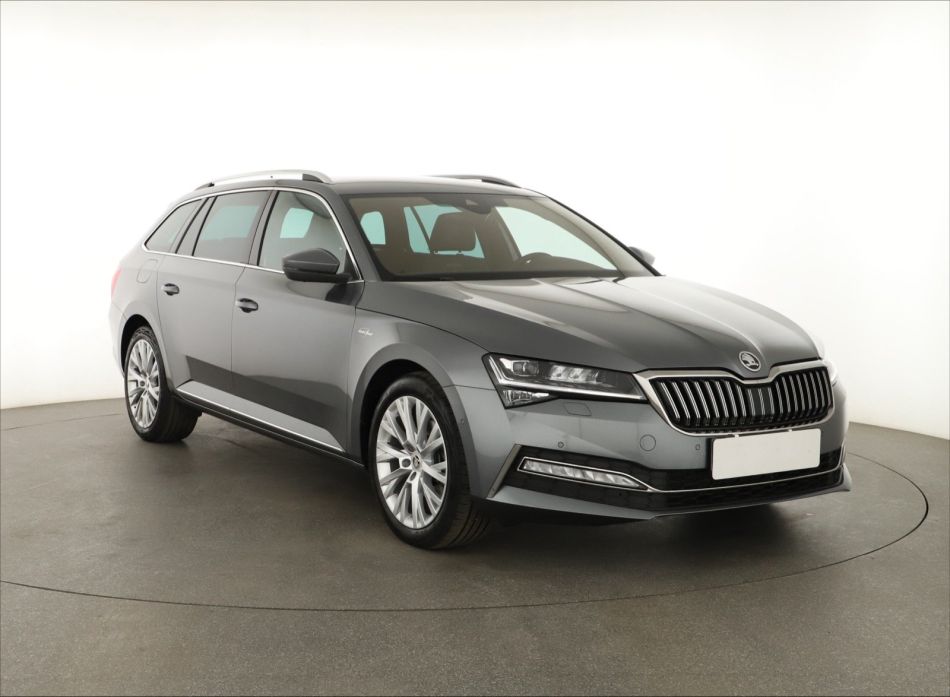 Skoda Superb - 2024