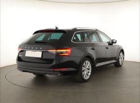 Škoda Superb - 2024