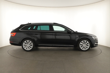 Škoda Superb - 2024