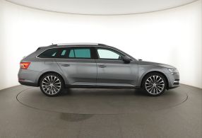 Škoda Superb - 2024