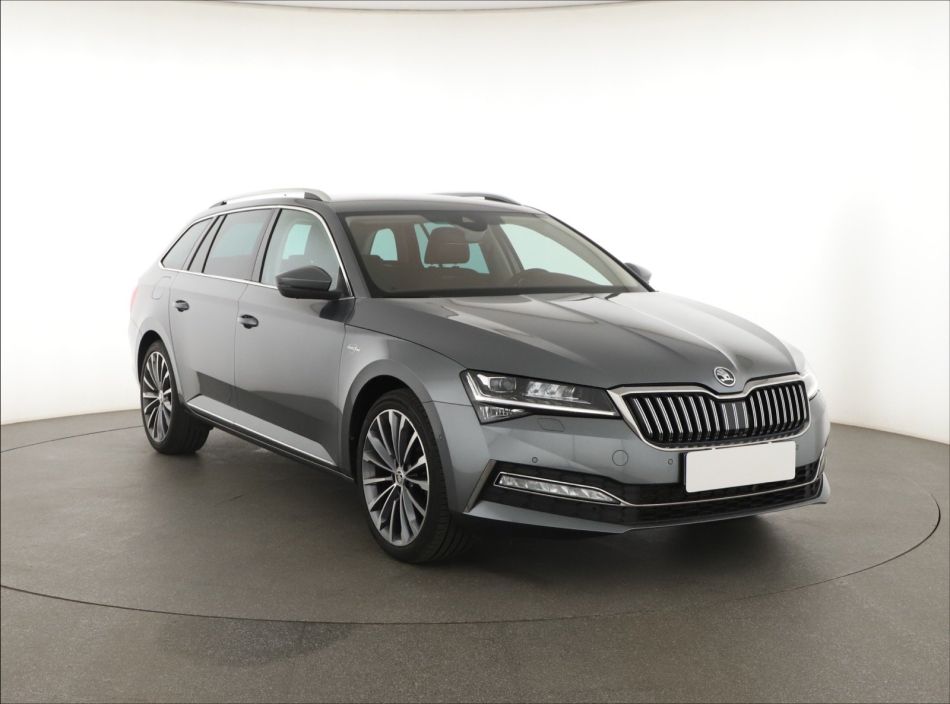 Skoda Superb - 2024