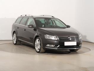 Volkswagen Passat, 2011