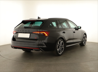 Škoda Octavia - 2024