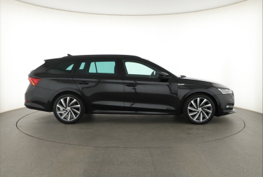 Škoda Octavia - 2024