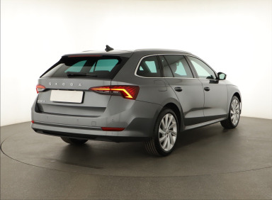 Škoda Octavia - 2024
