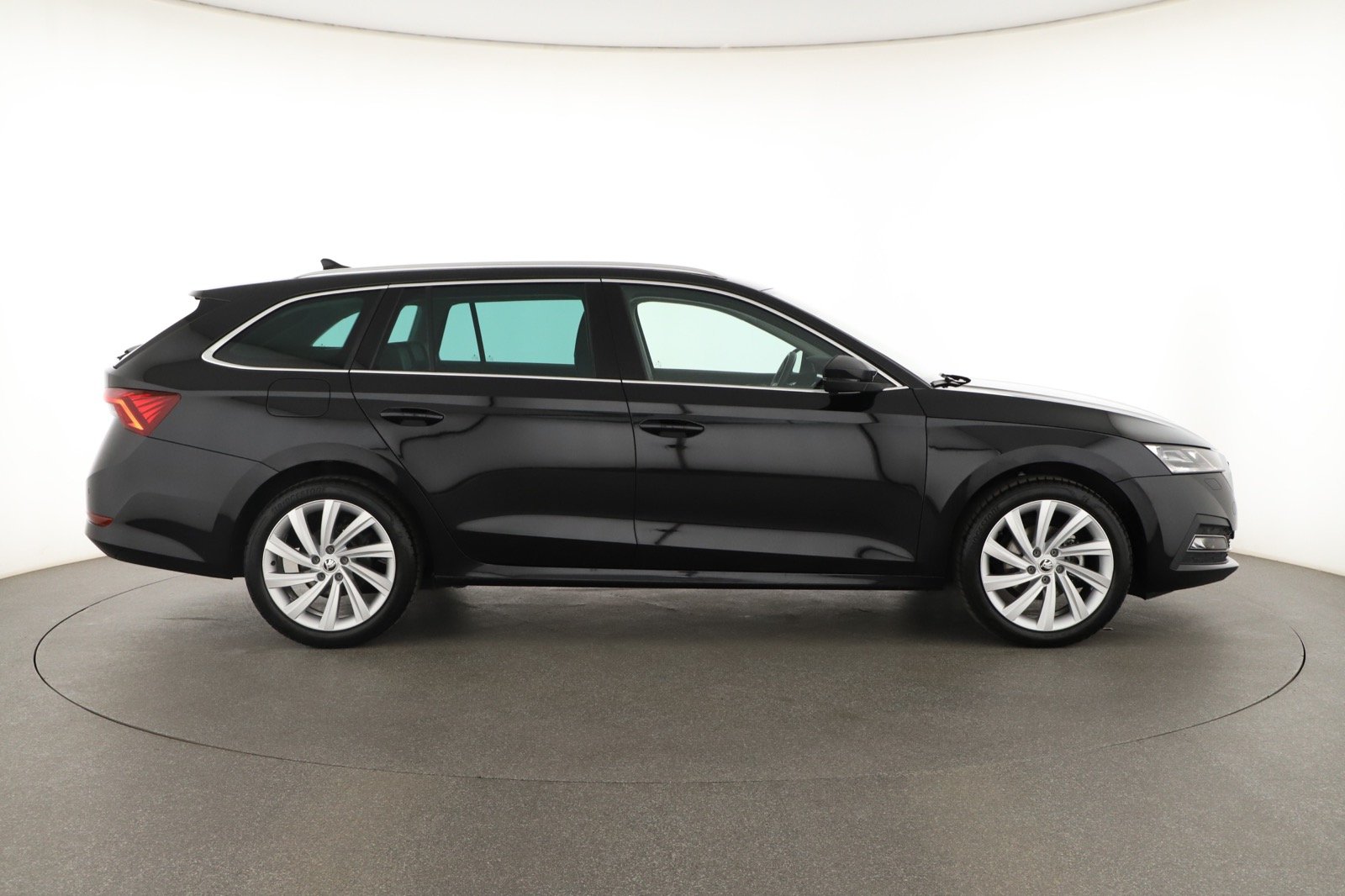 Škoda Octavia - 2024