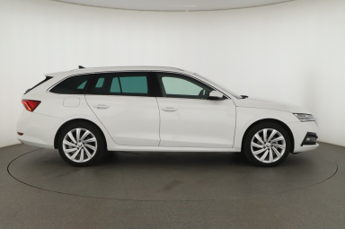 Škoda Octavia - 2024