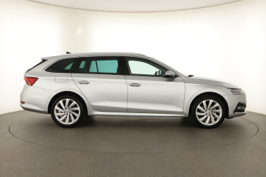 Škoda Octavia - 2024