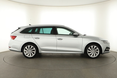 Škoda Octavia - 2024