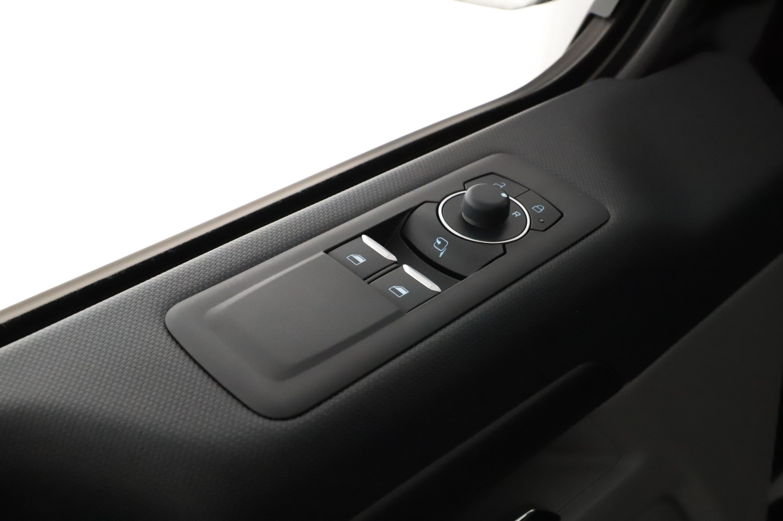 Ford Tourneo Custom - 2025