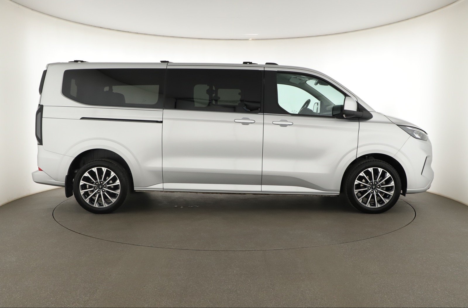 Ford Tourneo Custom - 2025