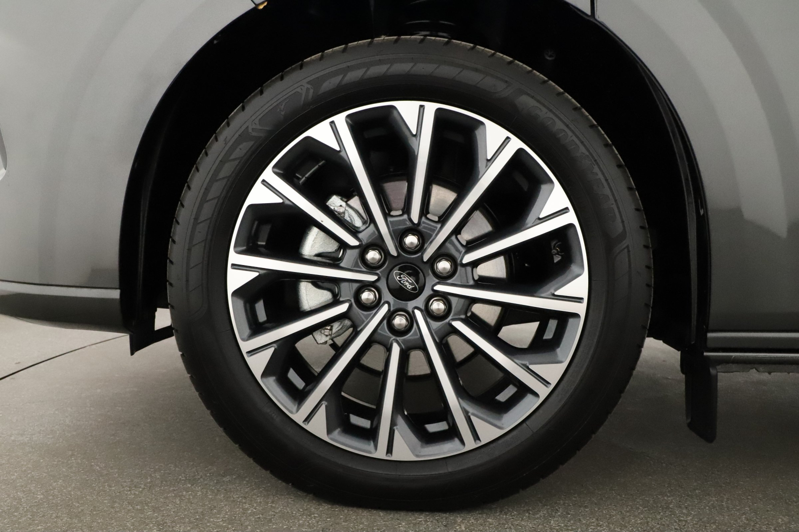 Ford Tourneo Custom - 2025