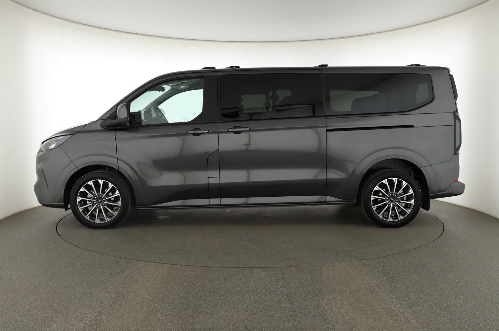 Ford Tourneo Custom - 2025
