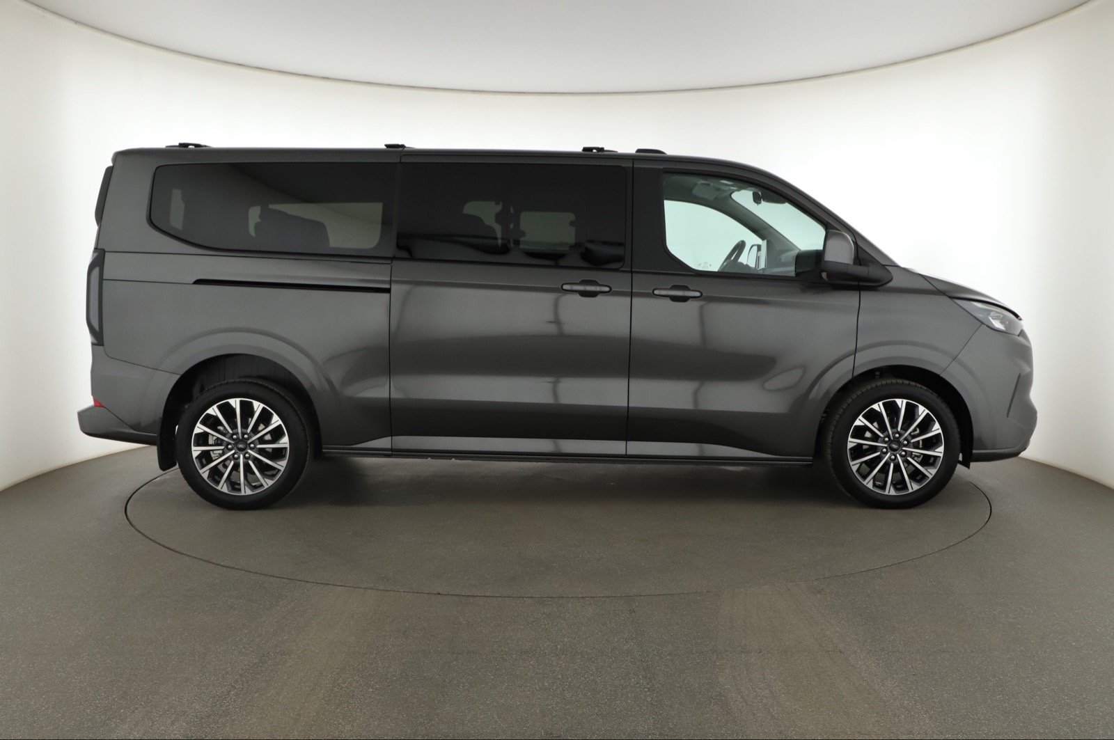 Ford Tourneo Custom - 2025