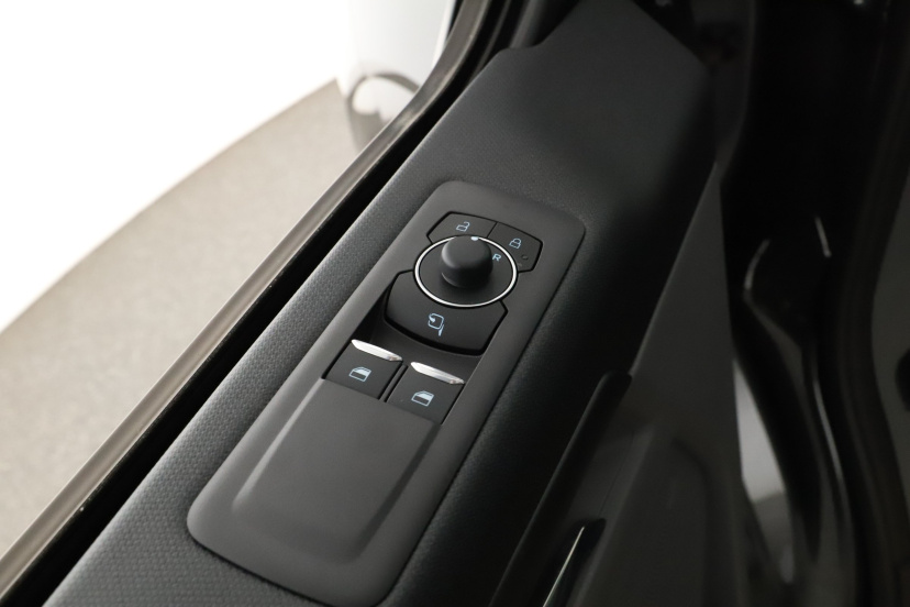 Ford Tourneo Custom, 2025
