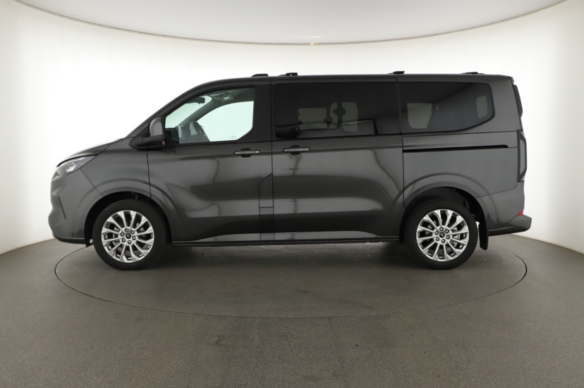 Ford Tourneo Custom, 2025