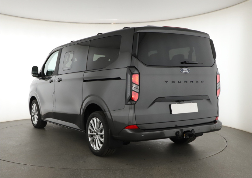 Ford Tourneo Custom, 2025